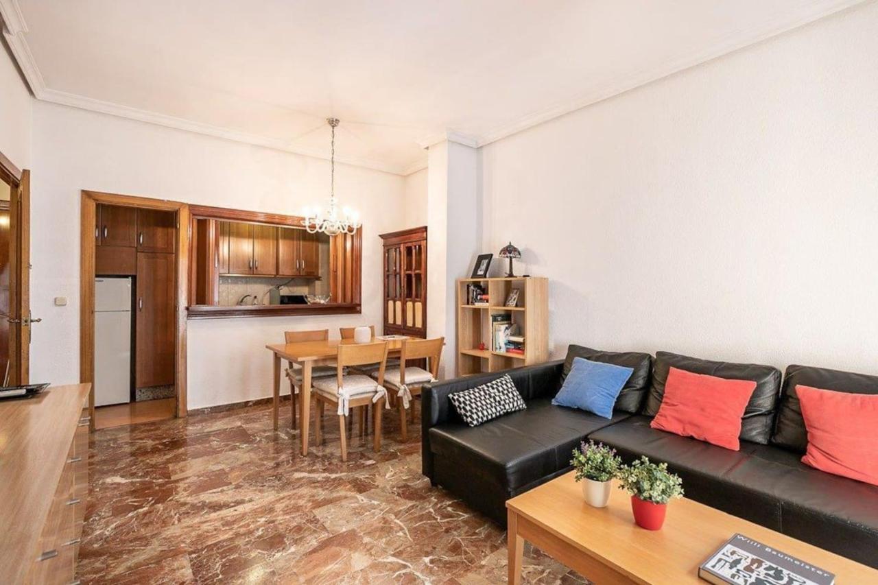 Modern Apartment In The Heart Of Гранада Екстериор снимка