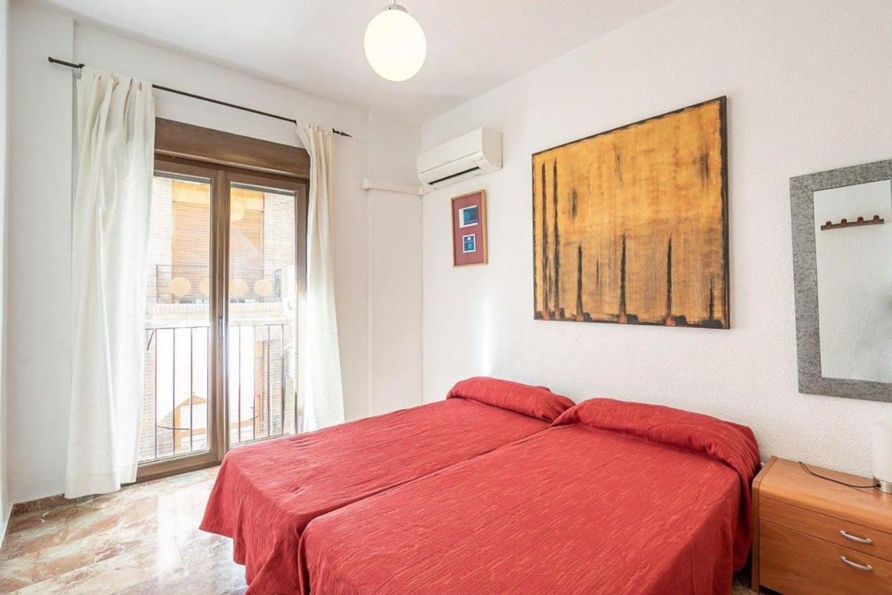Modern Apartment In The Heart Of Гранада Екстериор снимка