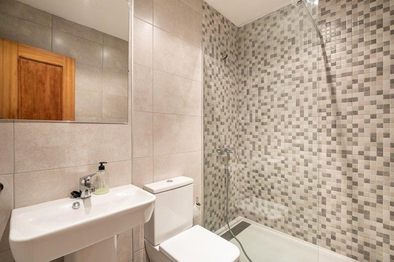 Modern Apartment In The Heart Of Гранада Екстериор снимка